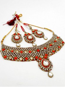 Stonestudded Jewelry Set